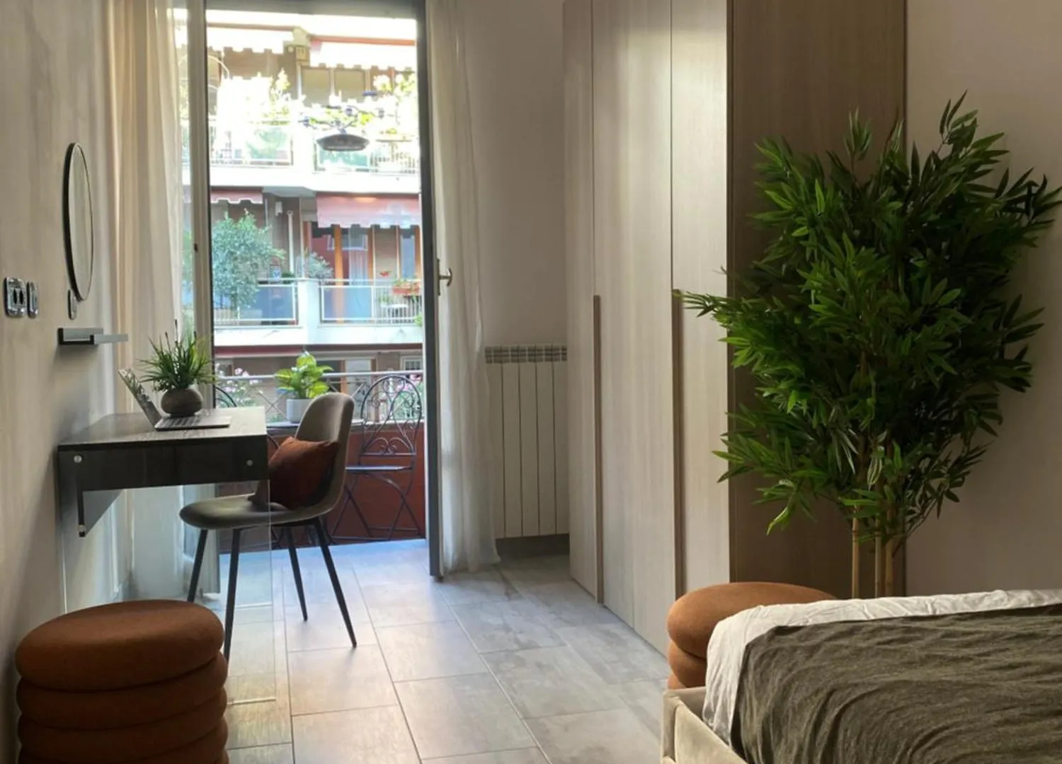 Appartement Stylish Stay In Bocconi With Patio - Porta Romana Milaan Italië